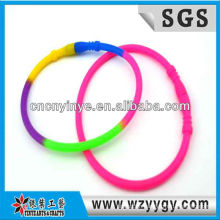 New colorful silicone bracelet for kids, cheap silicone wrap bracelet